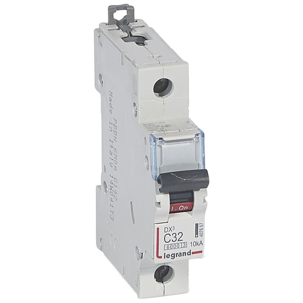Legrand - Disj. DX3 6000kA 10kA arrivée haute/départ bas à vis 32A -courbe C -1 module