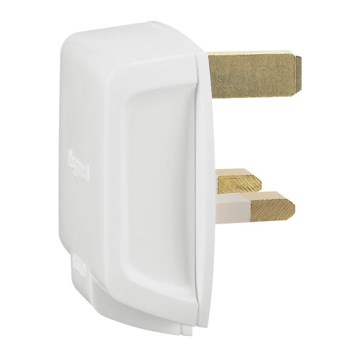 Legrand - Fiche 2P+T 13A 250V~ standard BS à sortie latérale avec fusible de 13A - blanc