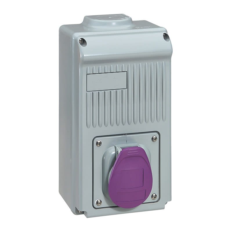 Legrand - Coffret P17 IP44 + transformateur de sécurité + prise 16A 2P - 20-25V~ - 150VA