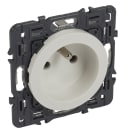 Legrand - Prise de courant standard 2P+T Céliane 16A avec enjoliveur blanc et support