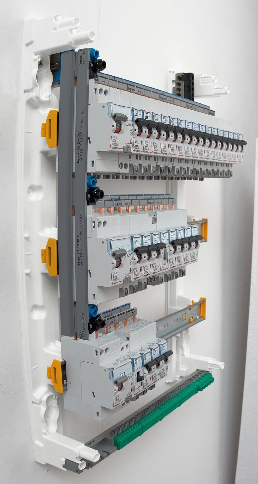 A9XPH524 Schneider Acti9 iC60 peigne à dents 3 x N+P 100A 24 modules de A9XPH524 Schneider Acti9 iC60 peigne à dents 3 x N+P 100A 24 modules de