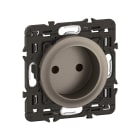 Legrand - Prise 2P Céliane enjoliveur Titanium et support