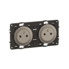 Legrand - Double prise 2P+T Surface Céliane précâblée enjoliveurs Titanium et support