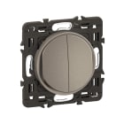 Legrand - Double interrupteur ou va-et-vient Céliane 10AX enjoliveur Titanium et support
