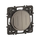 Legrand - Double interrupteur témoin Céliane 10AX enjoliveur Titanium, support et voyant