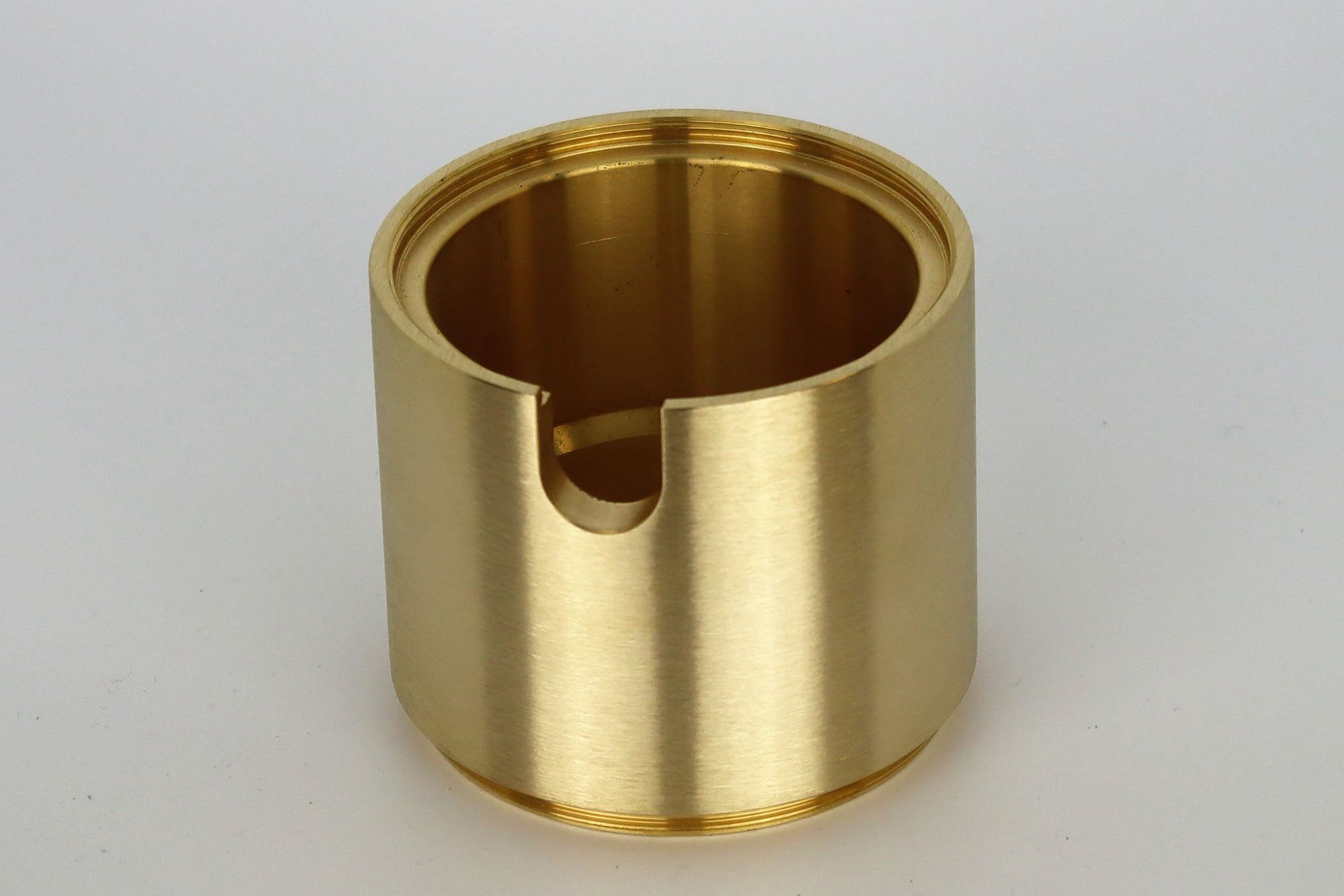 Xeta - AQUA SEAL - Rehausseur prise de sol laiton brosse