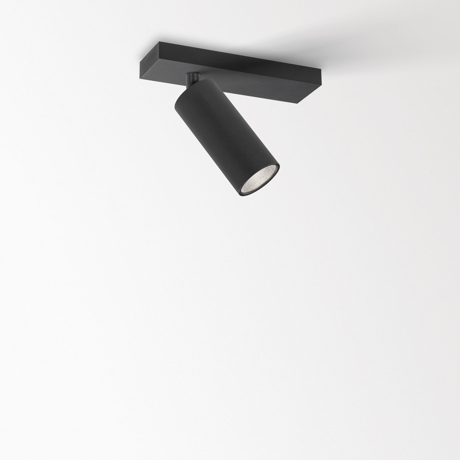 Delta Light - SPY 52 ON 1 92730 DIM8 B-B