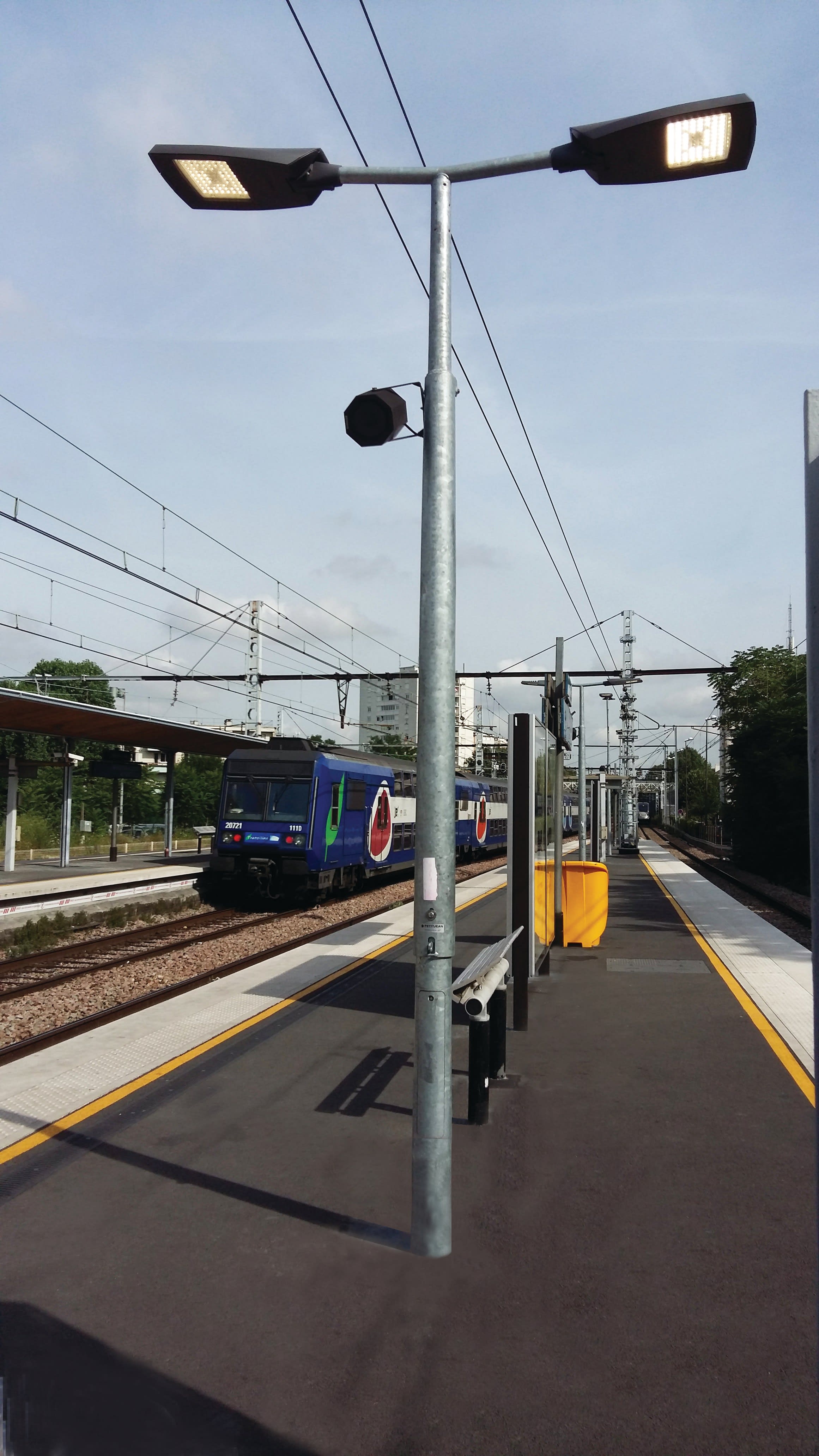 Petit Jean - Mât basculant rond-conique en acier galvanisé, hauteur 5.50m, avec tiges