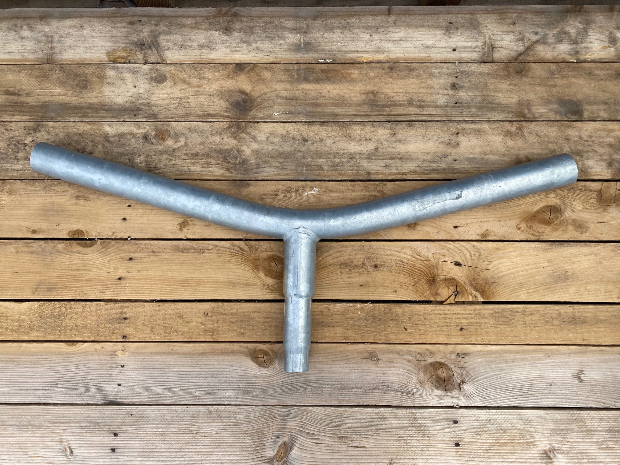 Petit Jean - Double crossette KC en acier thermolaqué, 0.50m, 5 degrés pour fût 60mm