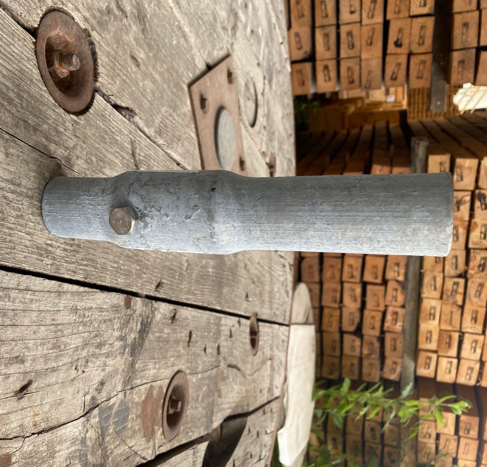 Petit Jean - Embout démontable lisse en acier thermolaqué 42x100mm pour fût 60mm