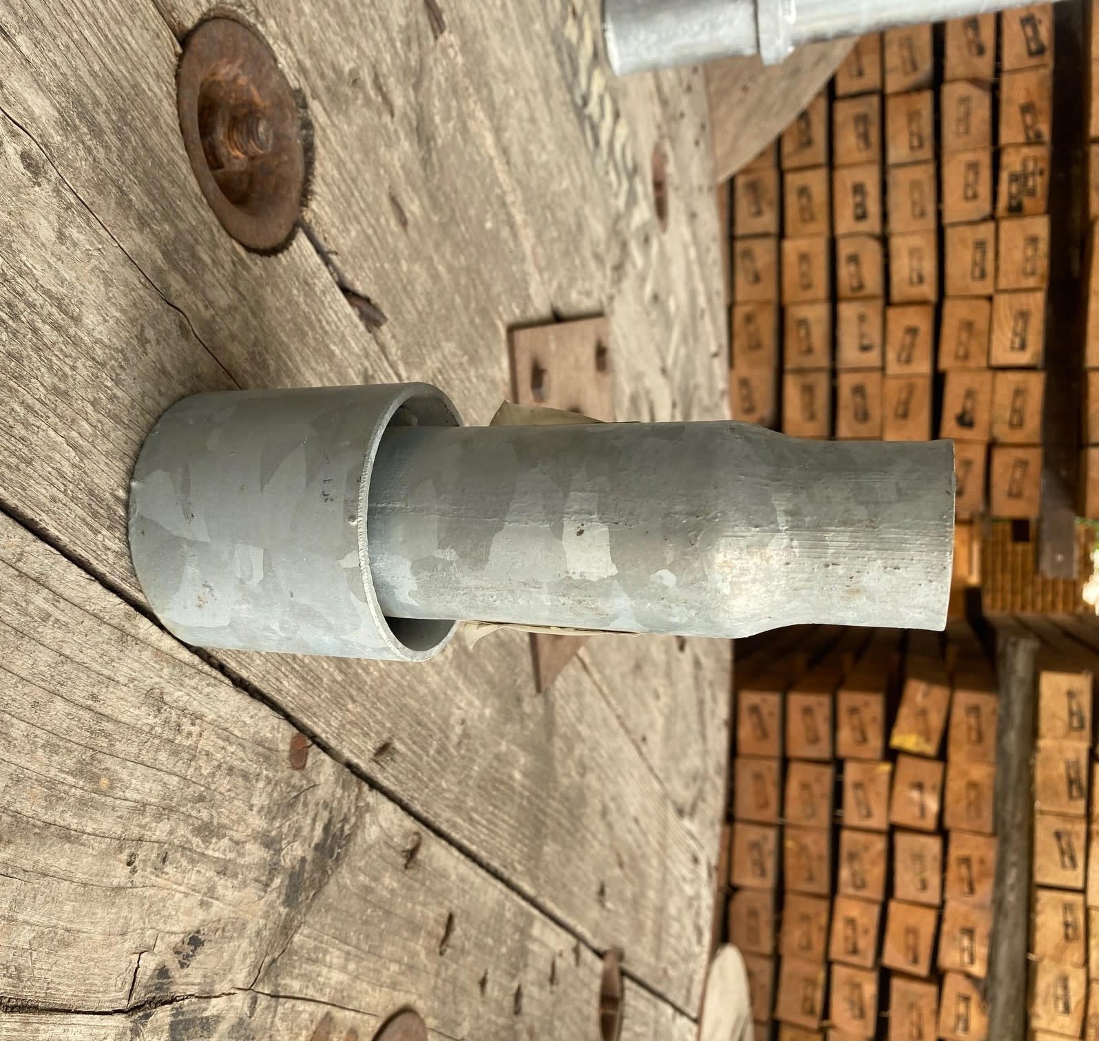 Petit Jean - Embout démontable lisse en acier thermolaqué 76x70mm pour fût 60mm