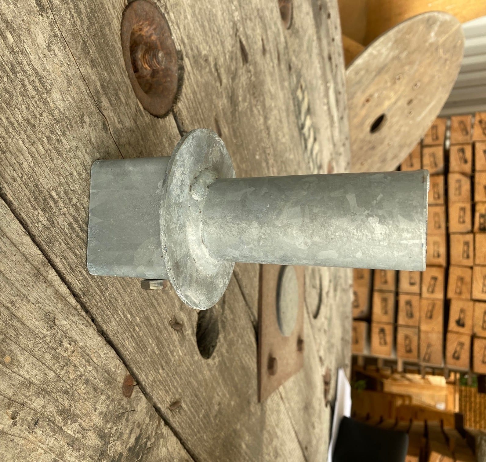 Petit Jean - Embout démontable lisse en acier galvanisé 42x100mm pour fût TC 89