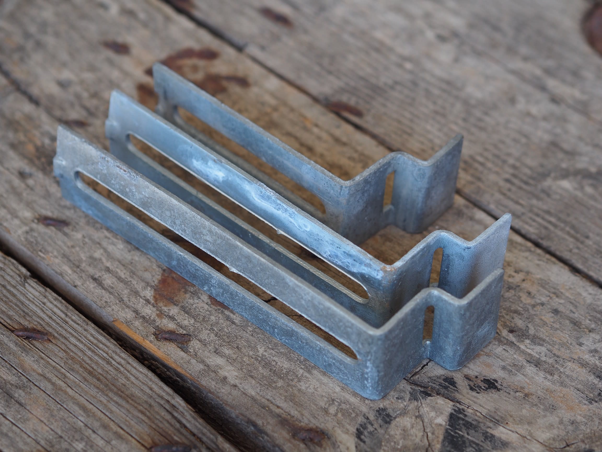 Petit Jean - Fixations de pancartes en acier galvanisé, profilé de 200 à 250mm