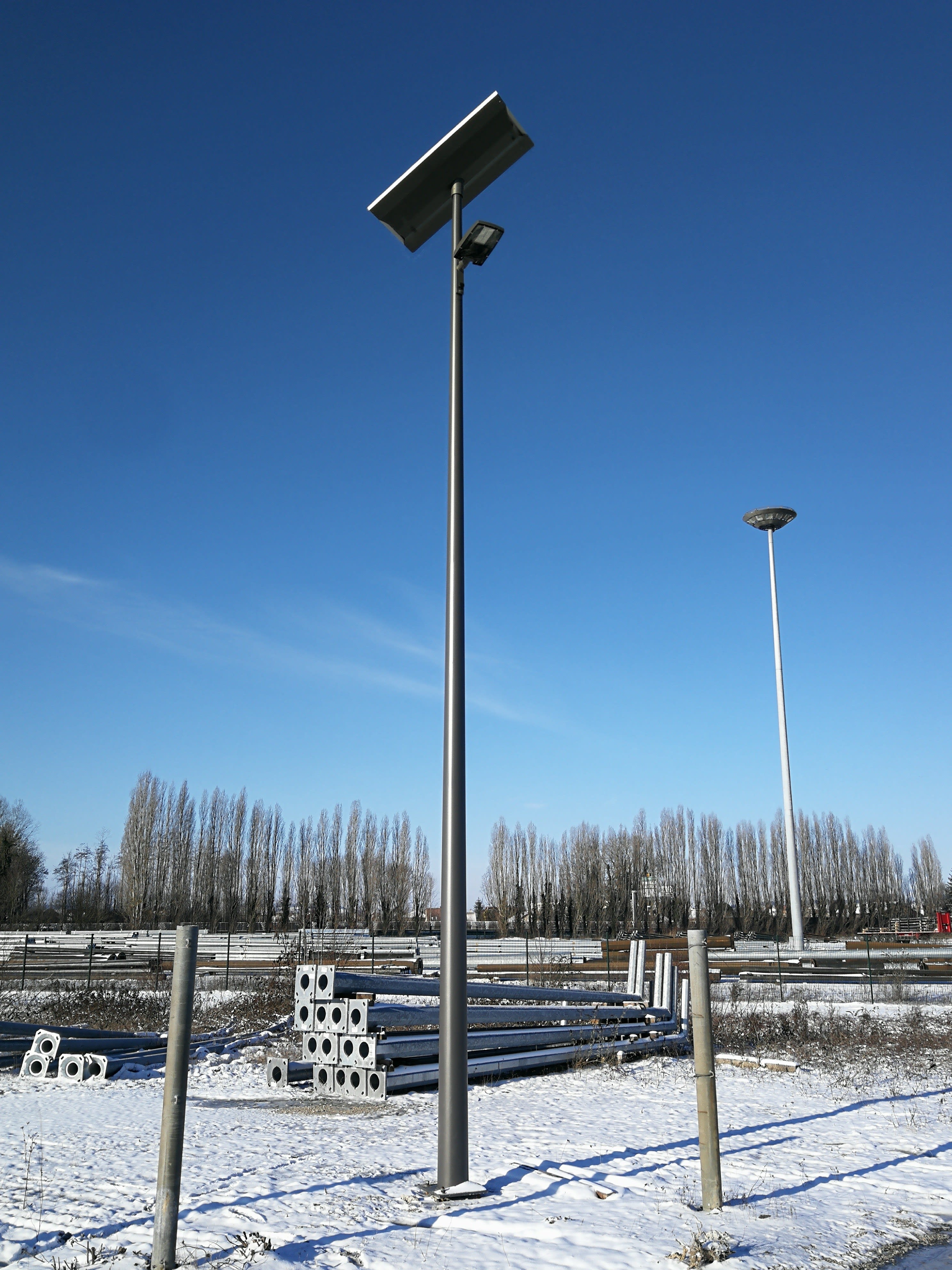 Petit Jean - OYA 2B, mat autonome solaire en acier thermolaque, hauteur 5m, 1 luminaire