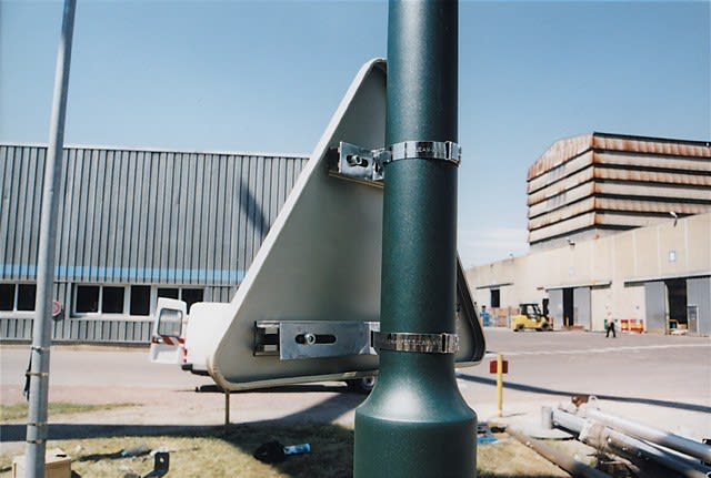 Petit Jean - Fixations de pancartes en acier galvanisé, entraxe 97/157mm