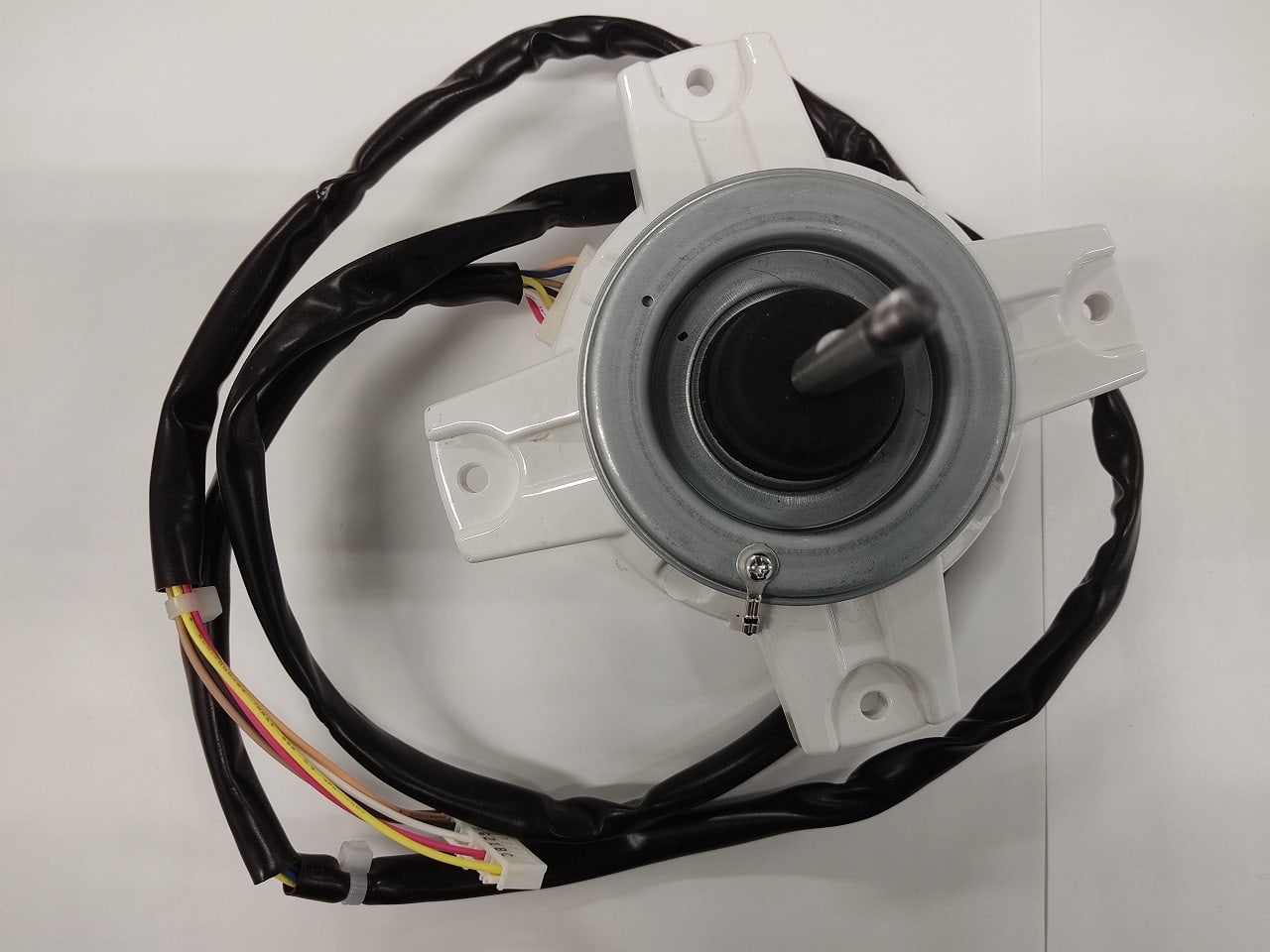 Daikin - MOTEUR DE VENTILATEUR 3SB40632-4