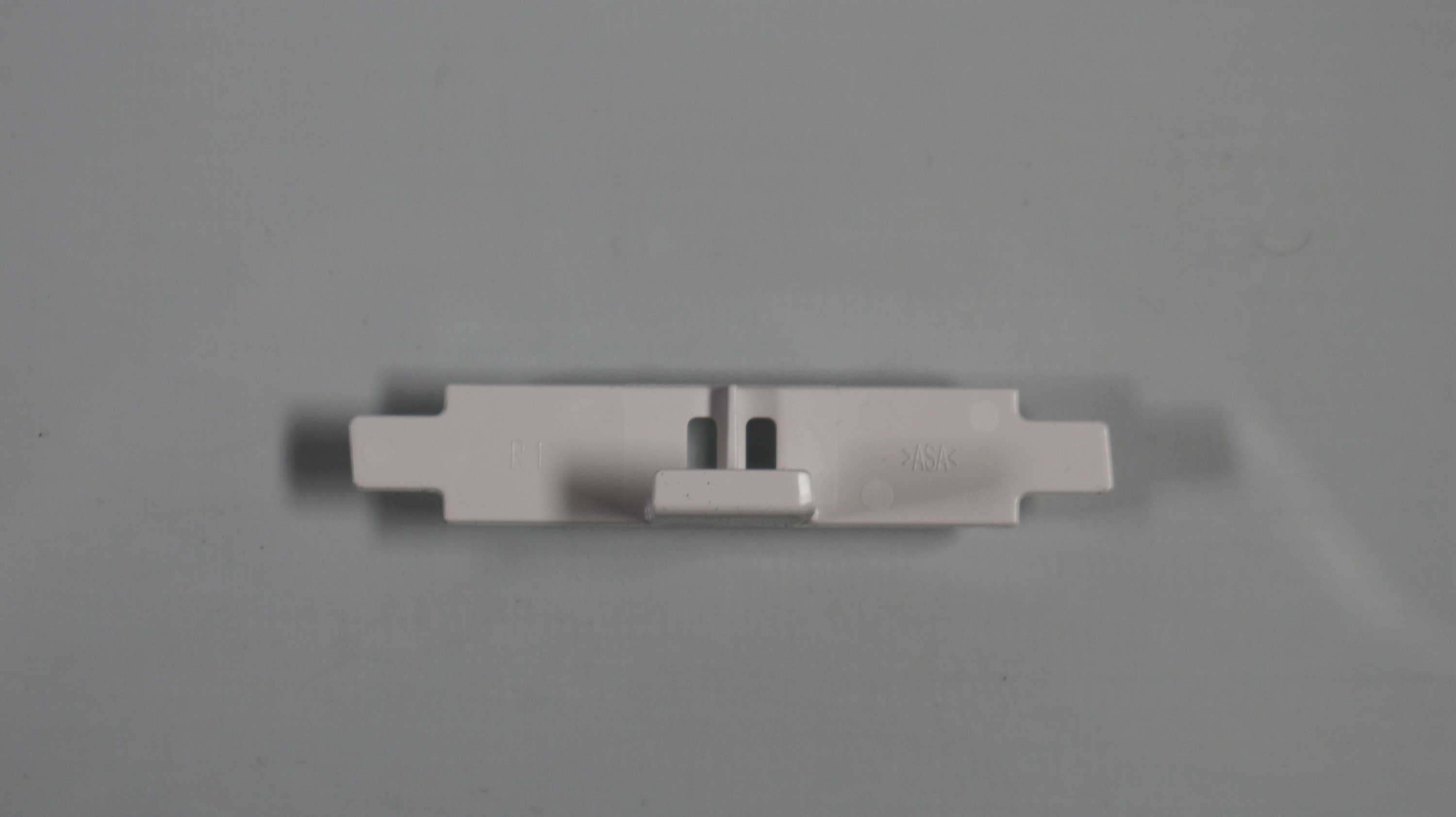 Daikin - FIXATION DROITE RXYQ14U7Y1B 3P603410-1