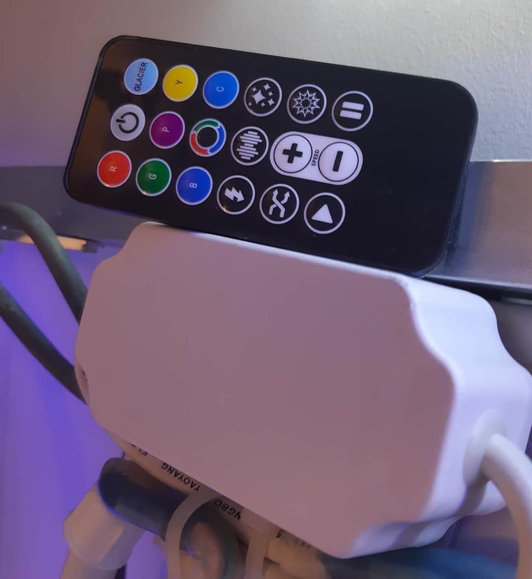 Chromex - Controleur 230V RVB pour produits RVB 230V L:27cm