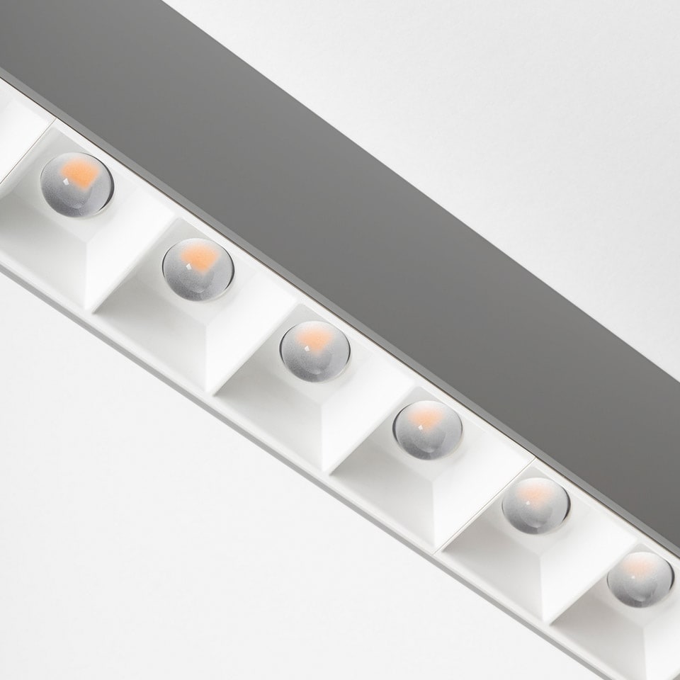 Artemide - A.39 S\\C SHARP REFR.DIR 1482 840 ND SIL
