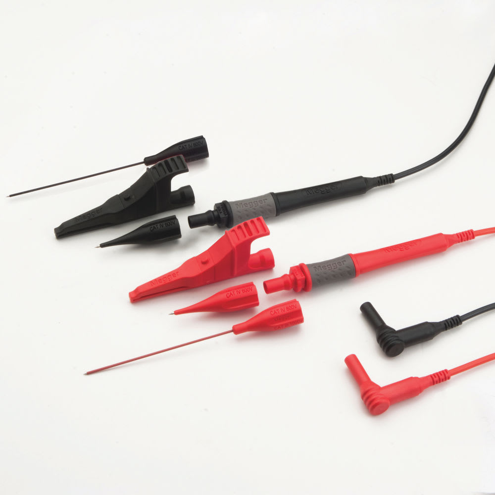 MEGGER - Jeu de cordons Rouge/Noir avec pointes et pinces, raccords 90°