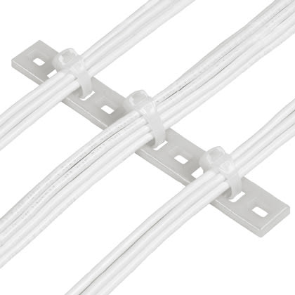 Panduit - Plaque multi-Attaches à visser;1faisceau;44,5mm;vis M5;PA 6.6 Naturel;Cdt100