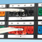 Panduit - Etiquette épaisse adhésive blanche 64x7,6mm en rouleau; pour utilisation avec l'