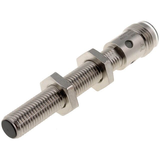 Omron - Détecteur de proximité inductif, O, 3-fils, M12 plag-in connecteur