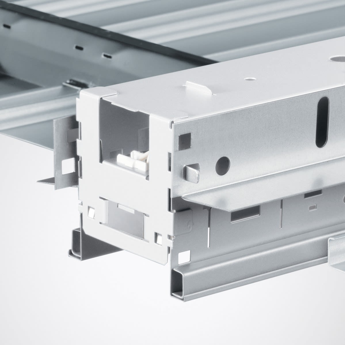 Trilux - Accessoires de fixation pour plafonds à lames Solvan 28/54 W.