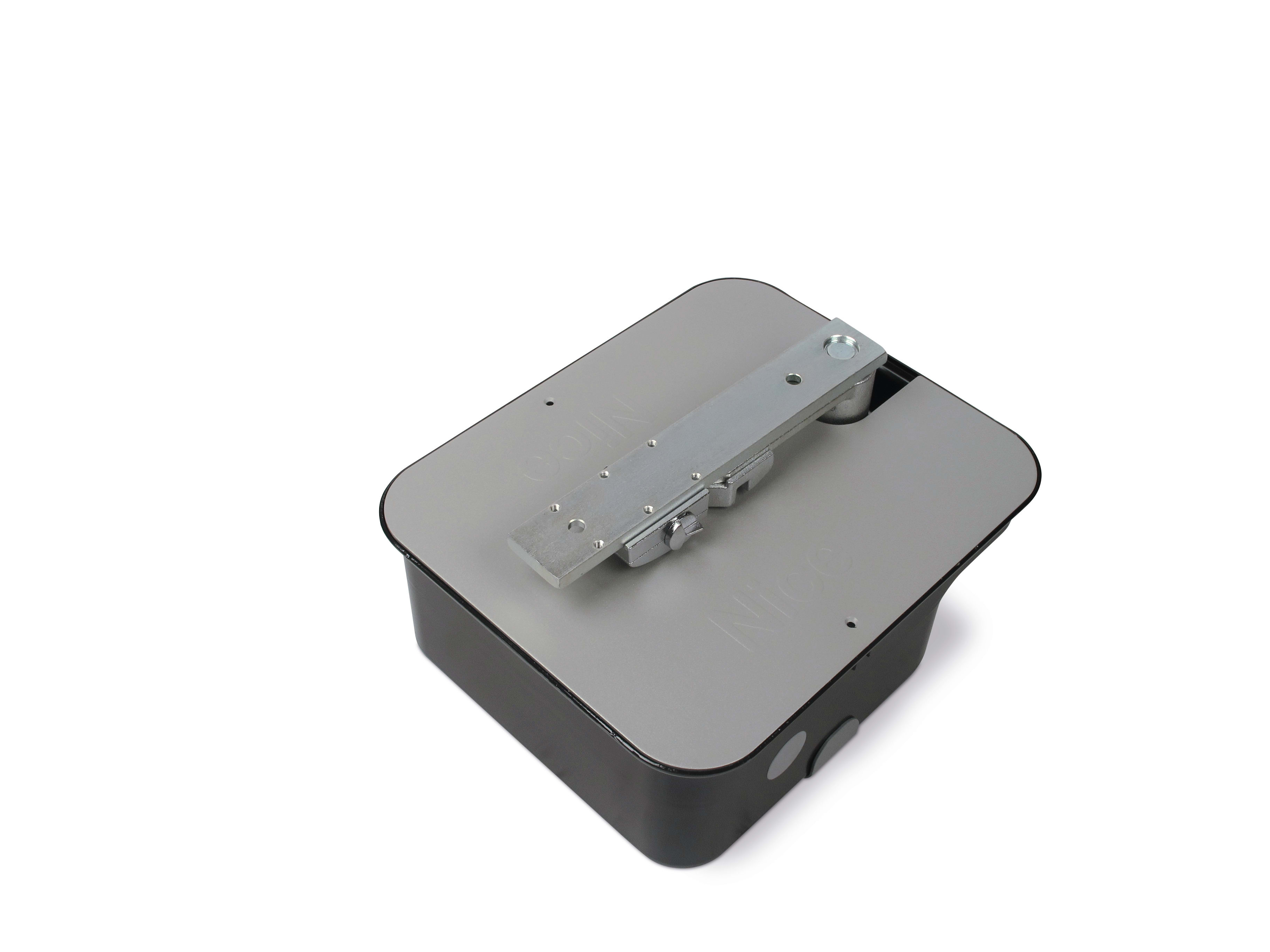 Nice - Opérateur pour portail battant.