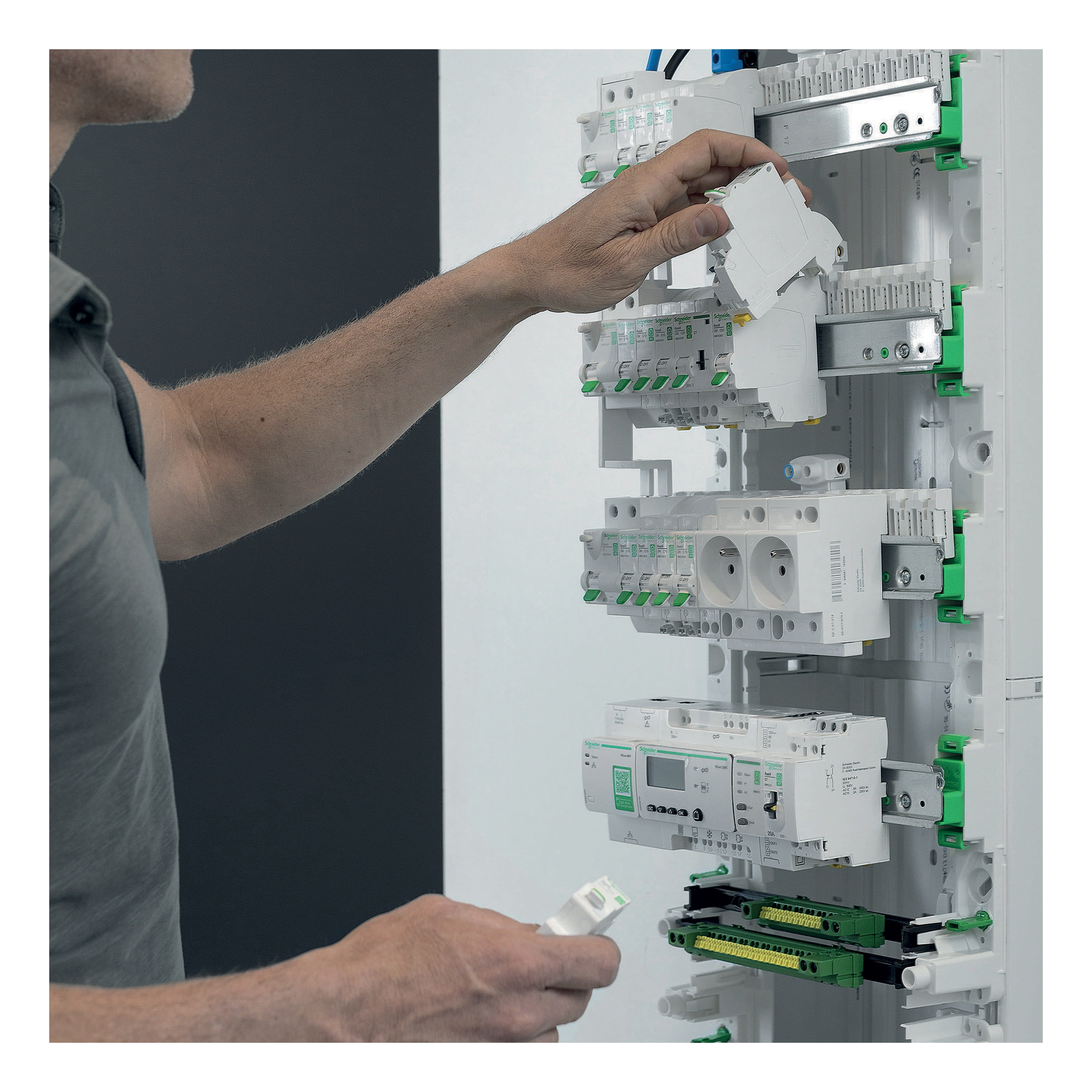 Schneider Electric - Enseignement - Pack résidentiel - Installation électrique - T2