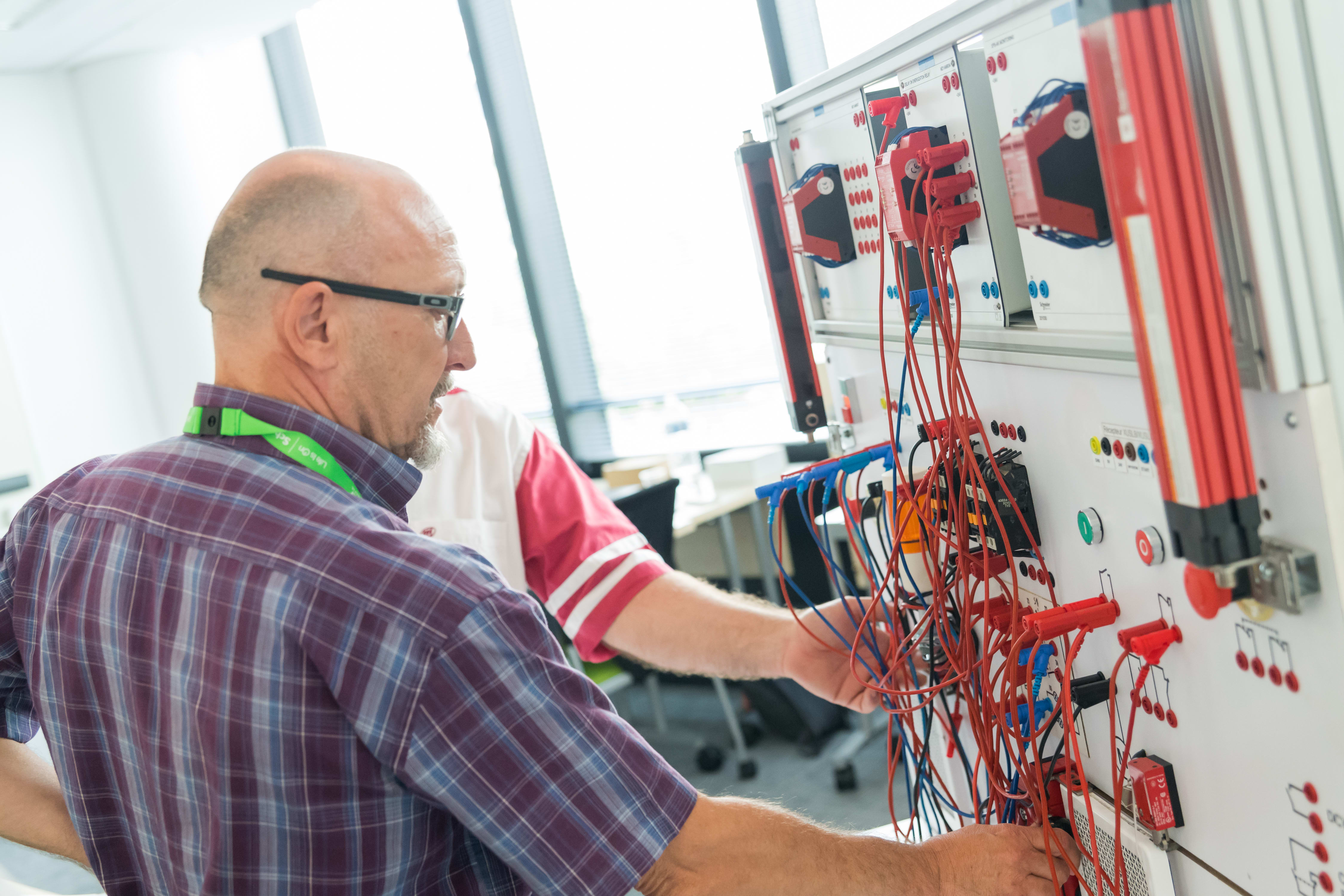 Schneider Electric - FC Infra - Definition d'un plan de protection HTA - 4 jours