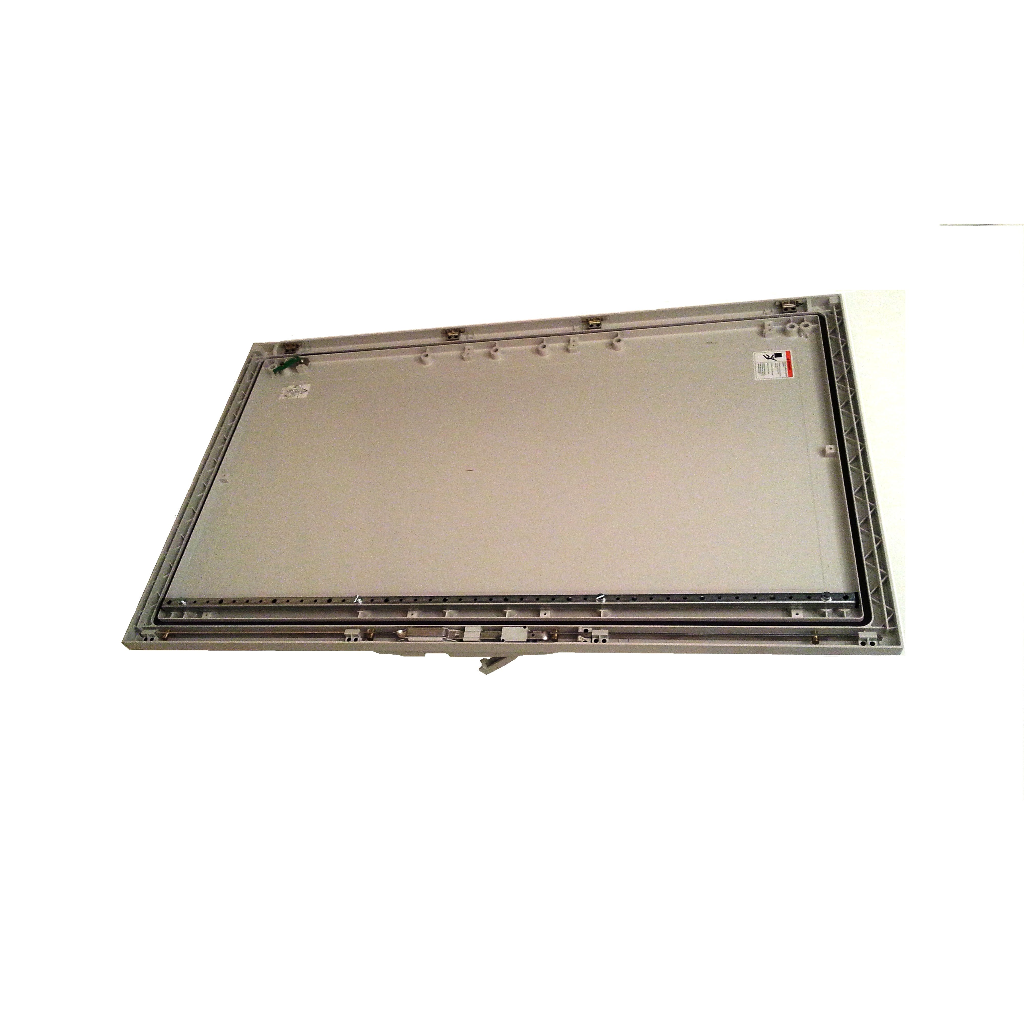 Schneider Electric - PanelSeT - porte pleine avec système de fermeture complete PHD105