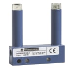 Telemecanique Sensors France - OsiSense XUVR - dét. photoélectrique - fourche - Sn 2..180 m - 30x30mm -câble 2m