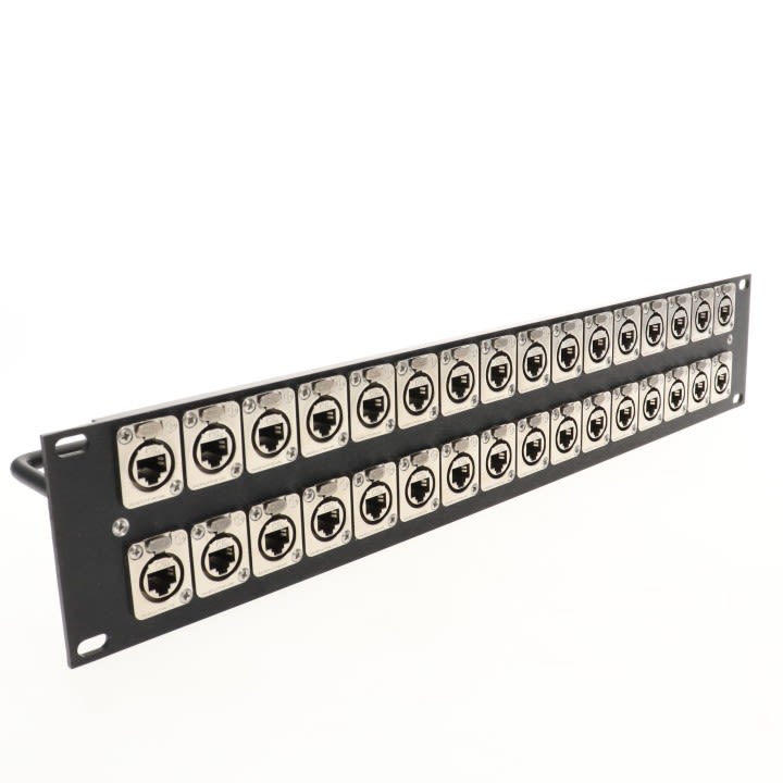 Erard - Panneau de brassage - acier 1,2mm - 32 embases NEUTRIK Ethercon - 2U - noir