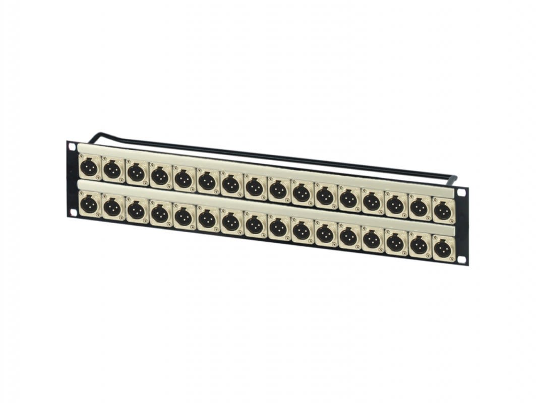 Erard - Panneau de brassage - aluminium - 32 embases XLR 3 broches M - 2U - noir