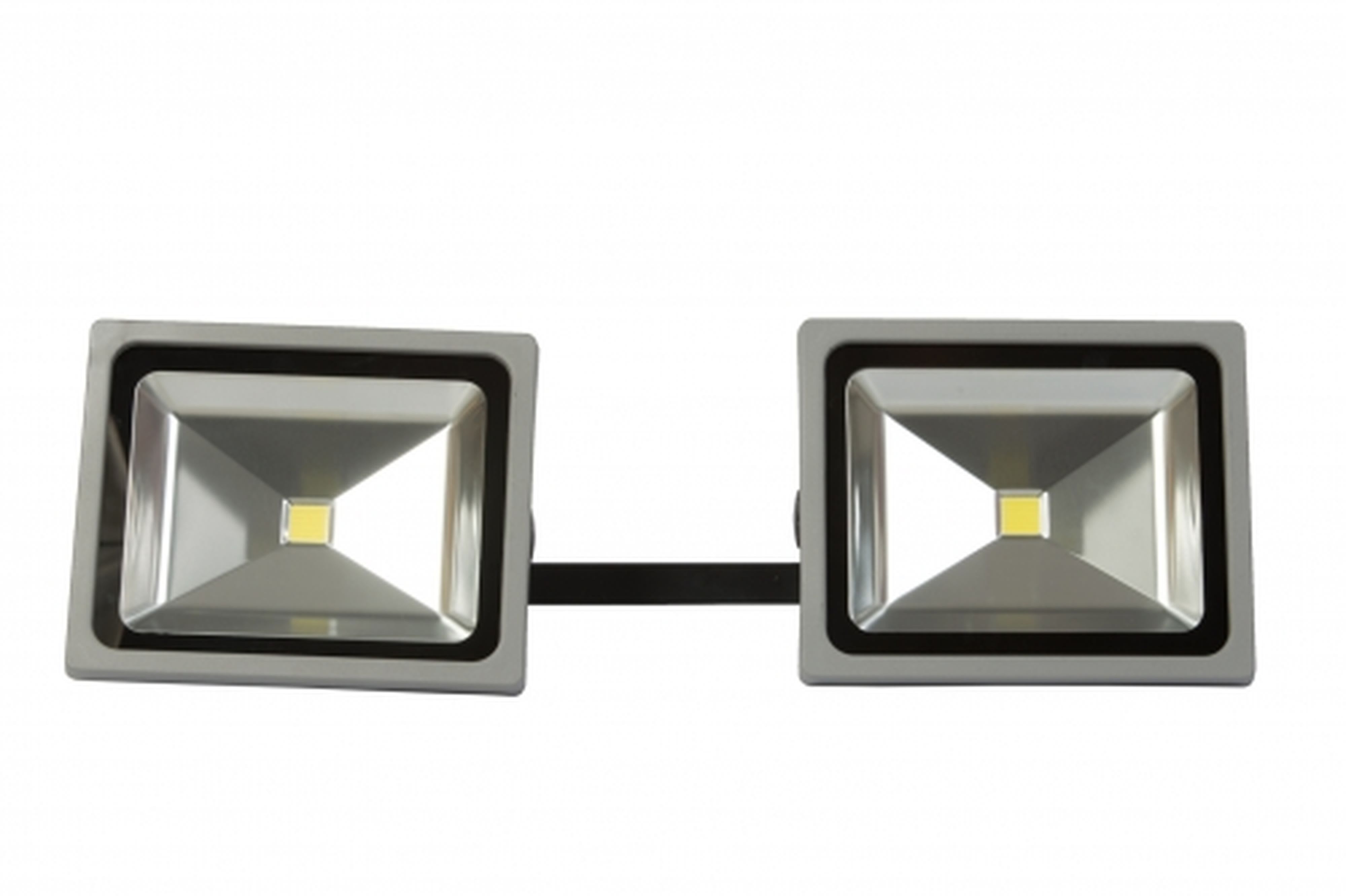 CEBA - Rampe de 2 têtes LED 50W avec support - 10m de câble H07RNF 3G1,5 avec une fiche