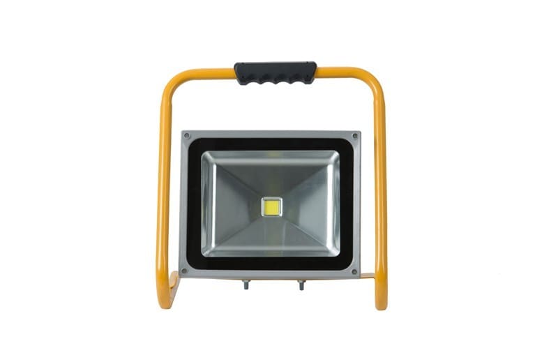CEBA - Projecteur portable LED 50W - 5m de câble 2X1 - fiche P17 24V - 3500-3600 lumen