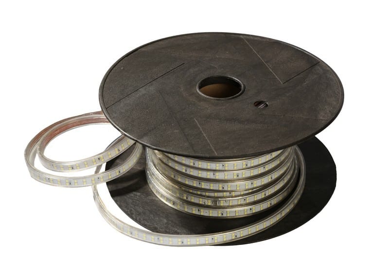 CEBA - Ruban 25m - 8W/m - 600lm/m - 180 led/m - câble d'alimentation et embout inclus