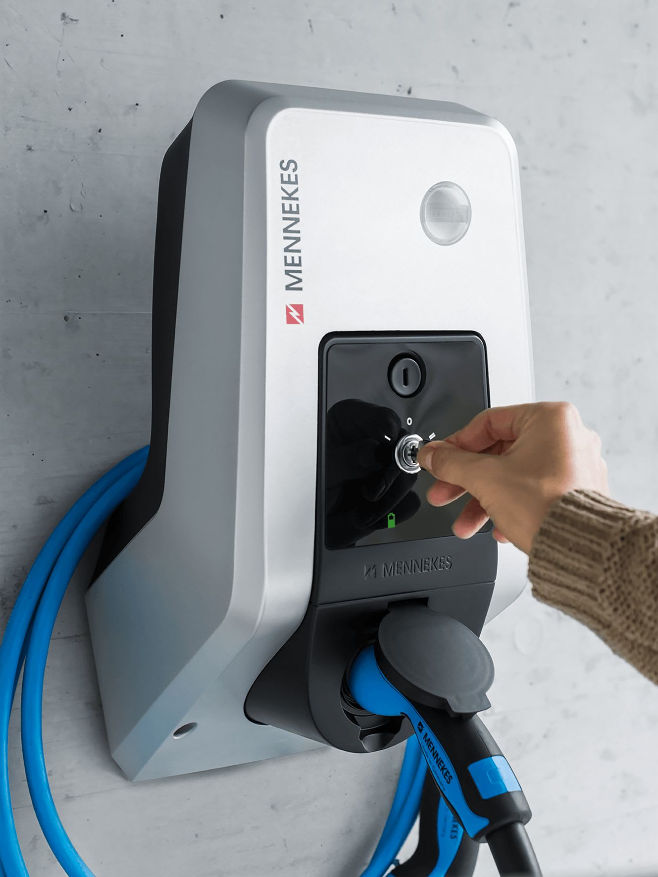 MENNEKES ELECTROTECHNIQUE FRANCE - WALLBOX AMTRON Standard E 3.7/7.4 KW T2S obturateur IP44 IK