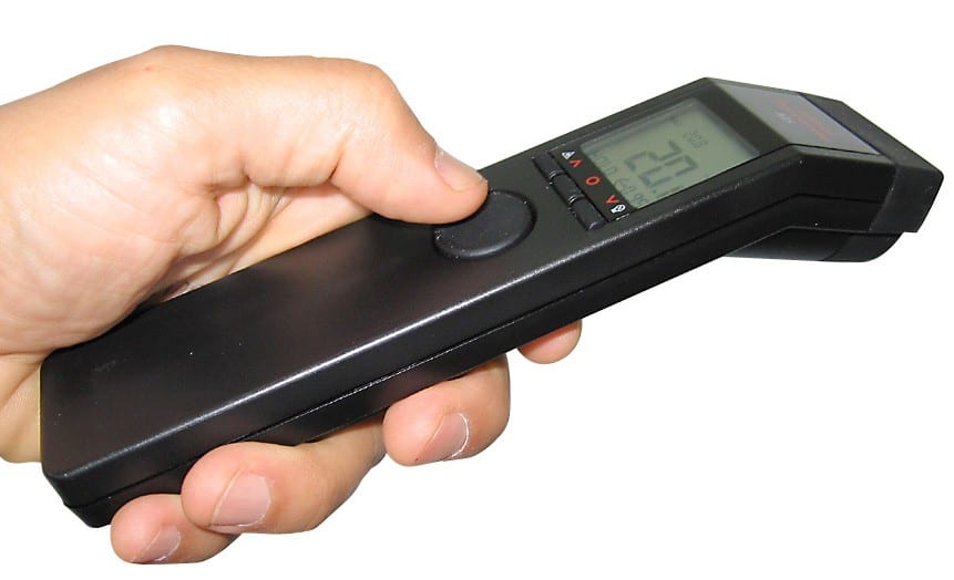 Sefram - Thermomètre infrarouge compact (-32 à 420°C), émissivité fixe. Visée Laser