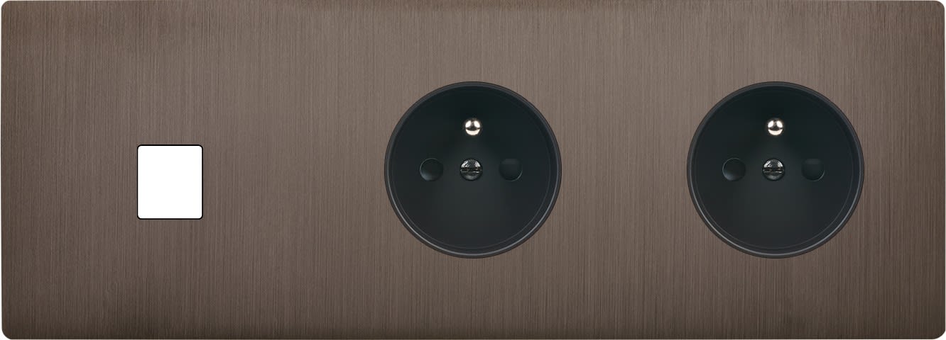 MODELEC - Façade "M" Laiton Canon Fusil Triple Horizontal 1 Media 1 Prise 1 Prise magnétiq