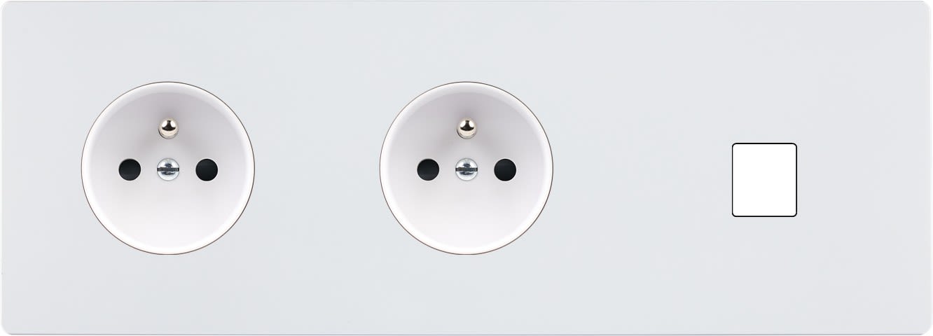 MODELEC - Façade "M" Blanc Mat Triple Horizontale 1 Prise 1 Prise 1 Media magnétique