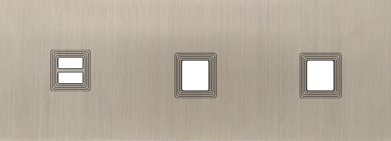 MODELEC - Façade Empreintes VOLUME Nickel Sat Triple Horiz Chargeur USB 1 Média 1 Média M