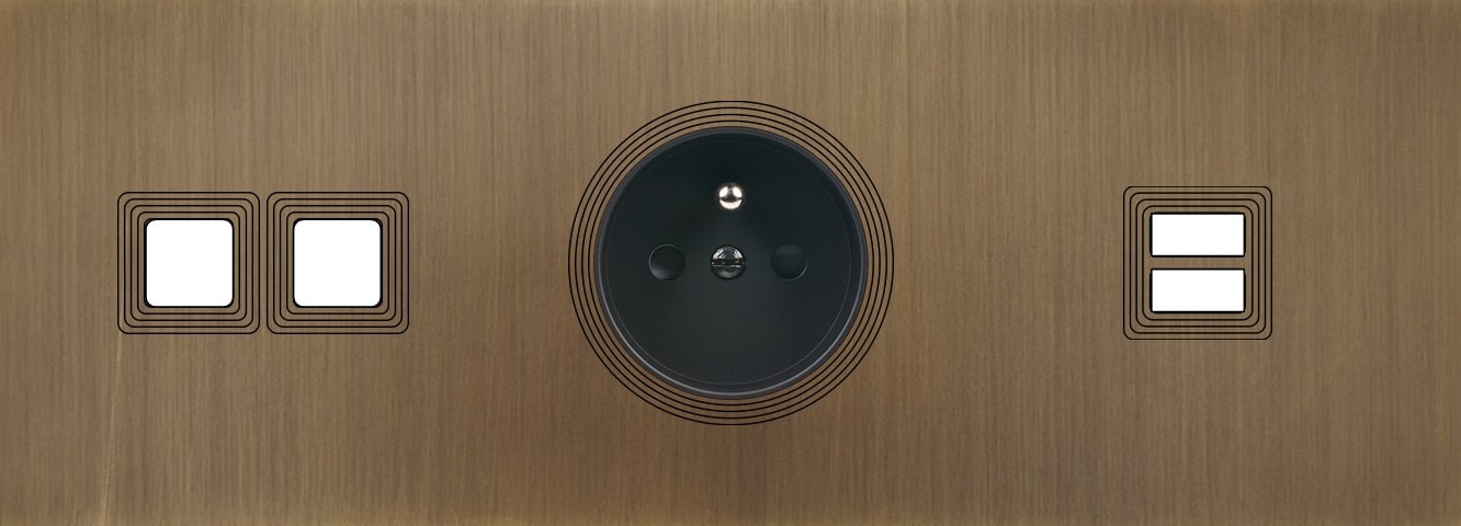 MODELEC - Façade Empreintes VOLUME Vieux Bronze Triple Horiz 2 boutons carrés PC U1 M