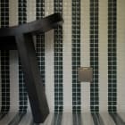 MODELEC - Façade Confidence Laiton Satiné Prise de courant Puit ivoire à clapet magnétique