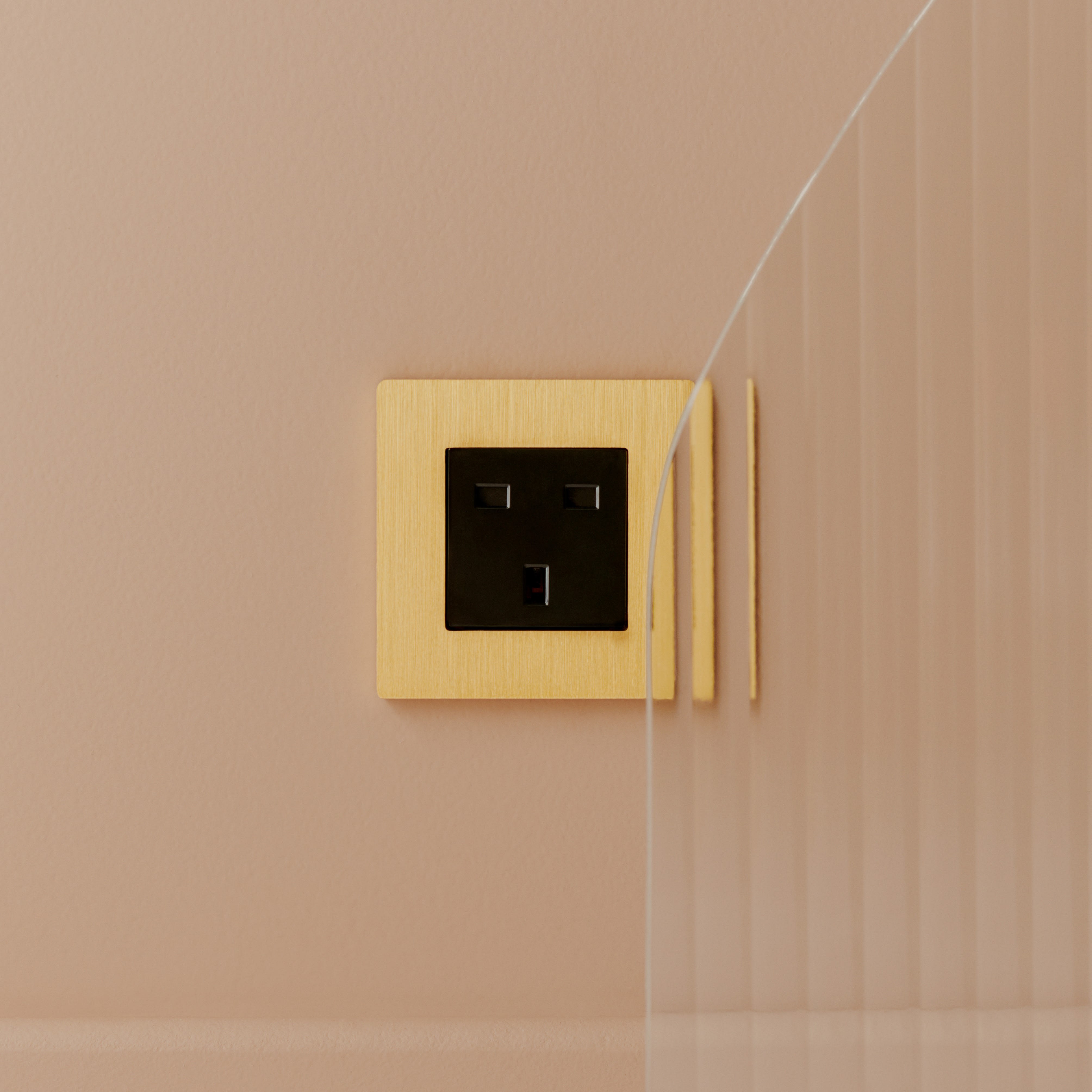 MODELEC - Mécanisme Pour Prise Uk 110-220V Noir Pour Confidence Et M