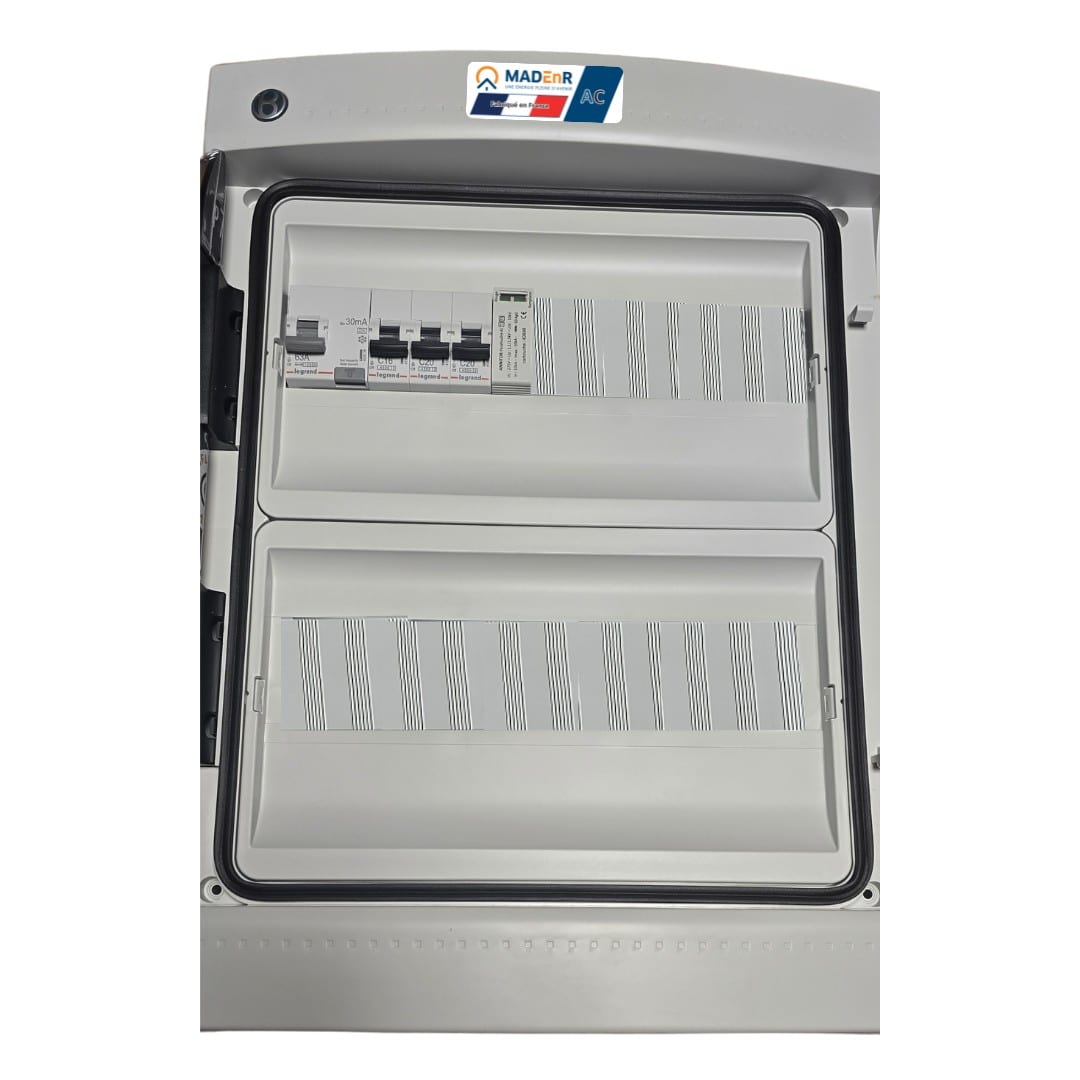 Madenr - Coffret AC Mono micro onduleur autre Enphase 3kW (C20) Prise place ECU-C LG 30mA