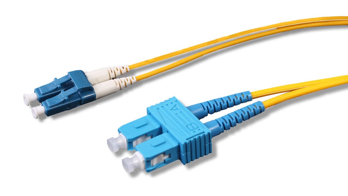 Uniformatic - JARRETIERE OPTIQUE MONOMODE OS2 9/125 DUPLEX LC-SC 25M