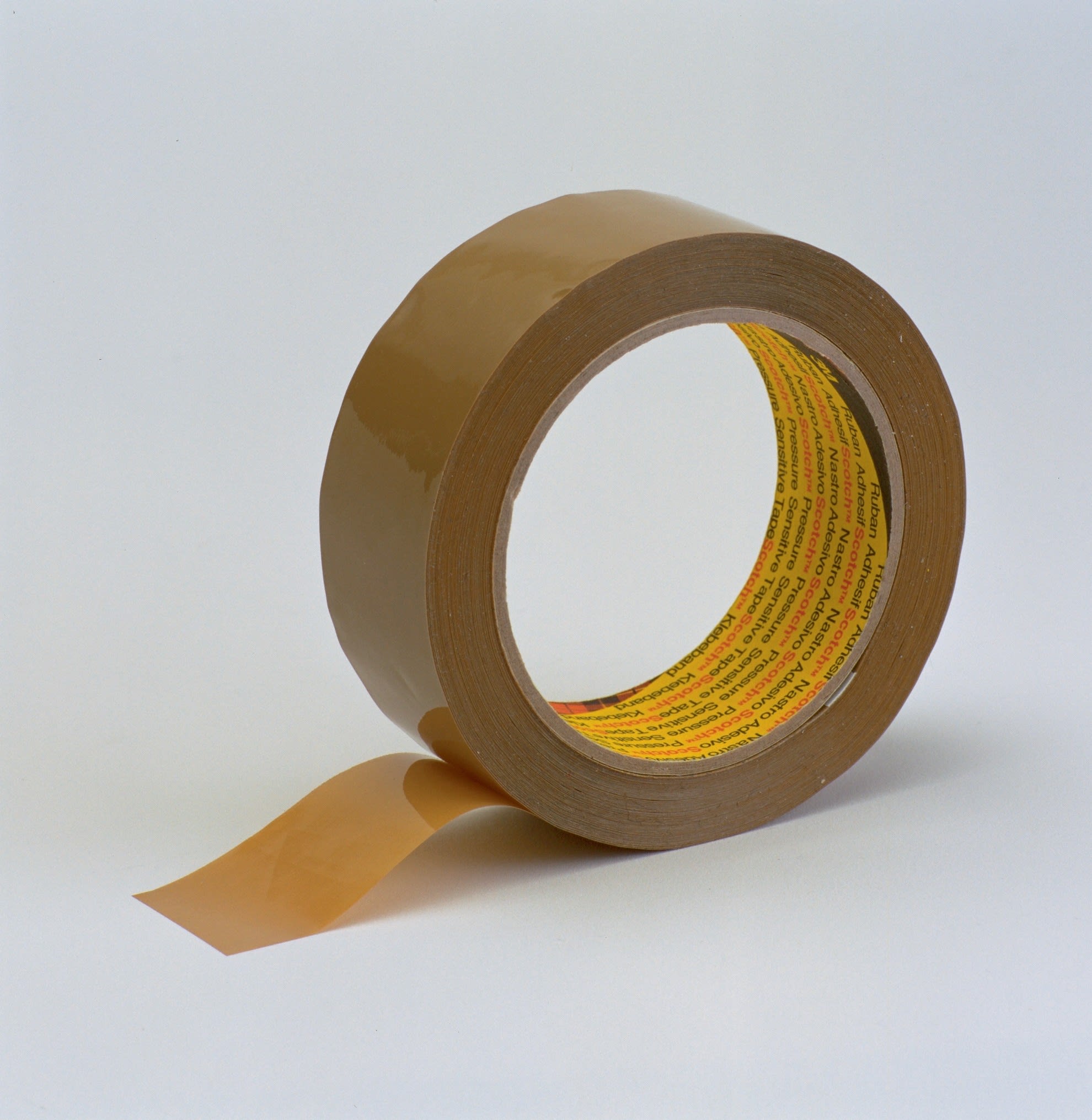 3M Electricite - Ruban adhésif de fermeture de caisse carton Scotch 3739, Chocolat, 50 mm x 132 m