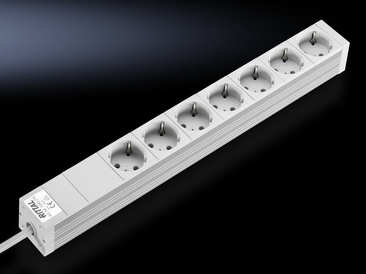 Rittal - Bandeau de prises pour prises CEI 320 19", 7 prises Schuko